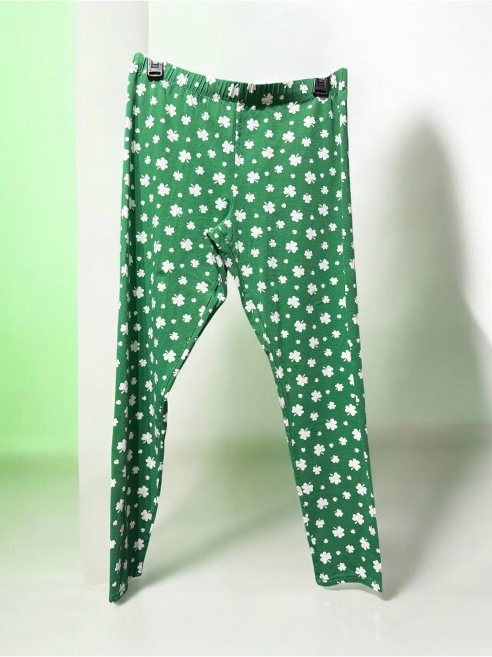 No Boundaries Green Shamrock Stretch Leggings NIP/NWOT